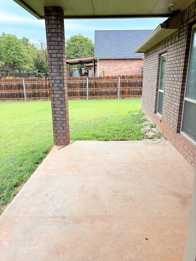 Building Photo - 1011 Waverly Way