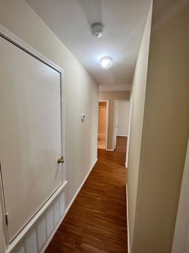 Building Photo - Cedar Park Towncenter / One Story / 4 bedrooms / Leander ISD