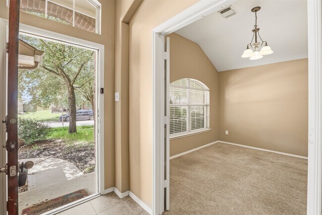 Building Photo - 9618 Red Rugosa Dr