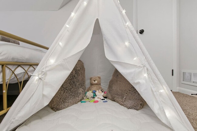 Building Photo - 1104 Elizabeth St