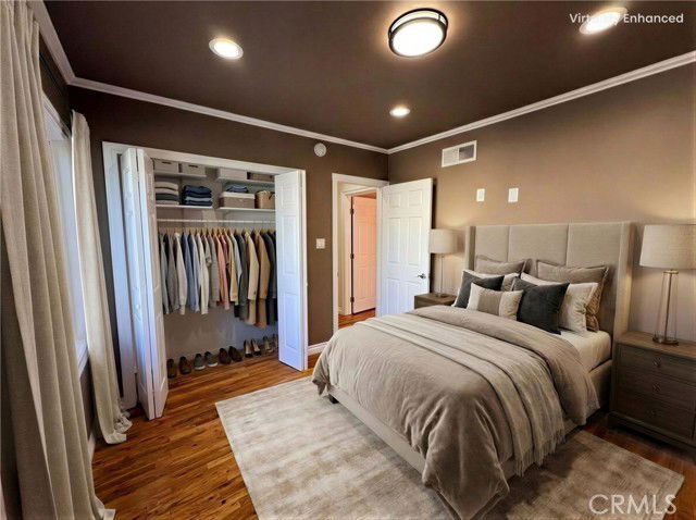 Building Photo - 7502 Balcom Ave