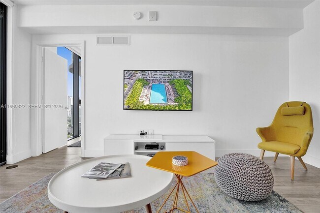 Building Photo - 121 NE 34th St