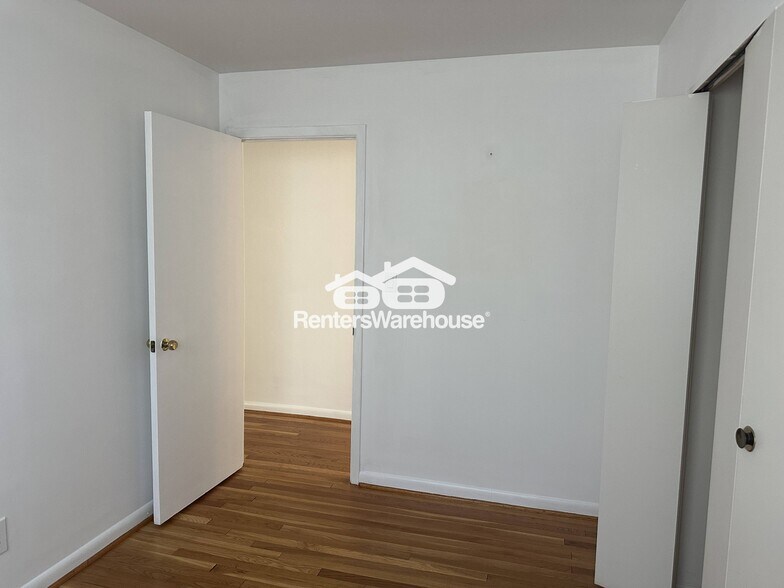 Building Photo - 1603 Charmuth Rd