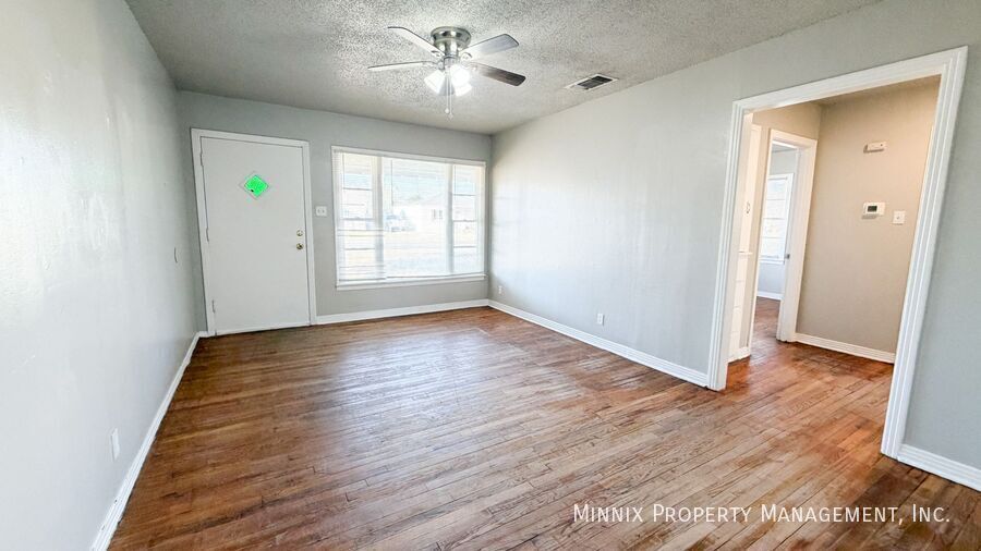 Building Photo - 2015 38th St