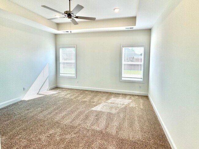 Building Photo - Move In Special! Brand New 4-bdroom 2.5 ba...