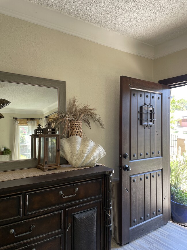 Living Room - 3010 Del Monte Dr