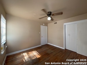 Building Photo - 2000 W Mistletoe Ave