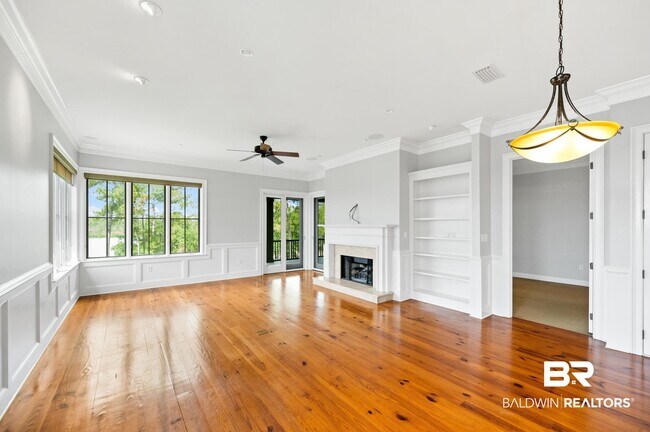 Building Photo - 32511 Water View Dr E