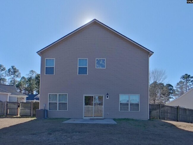 Building Photo - 129 Hillock Ct