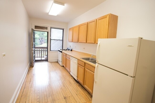 Floorplan - 5300-5308 S. Greenwood Avenue