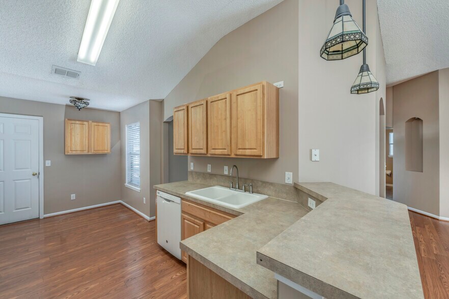 Building Photo - 86016 Graham Court