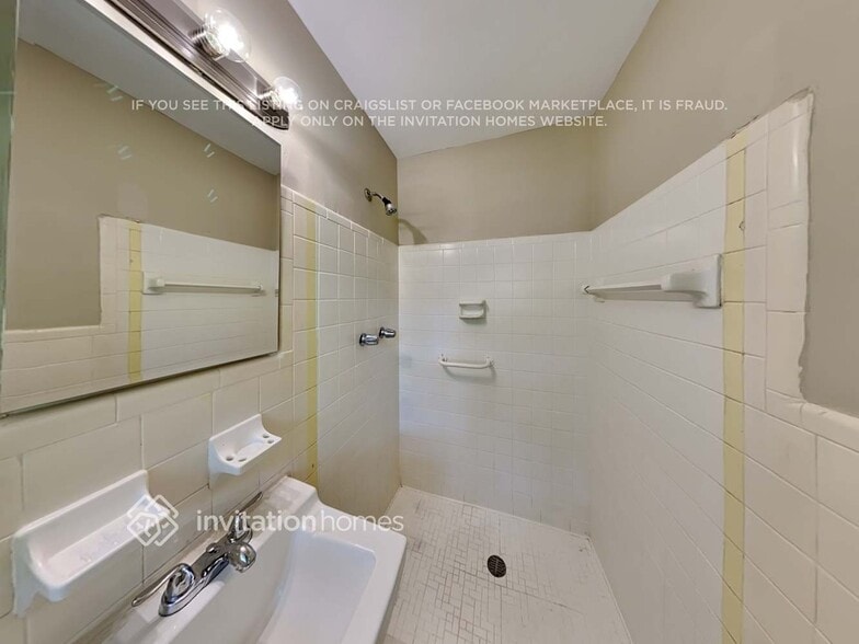 Building Photo - 1557 Virginia Pl