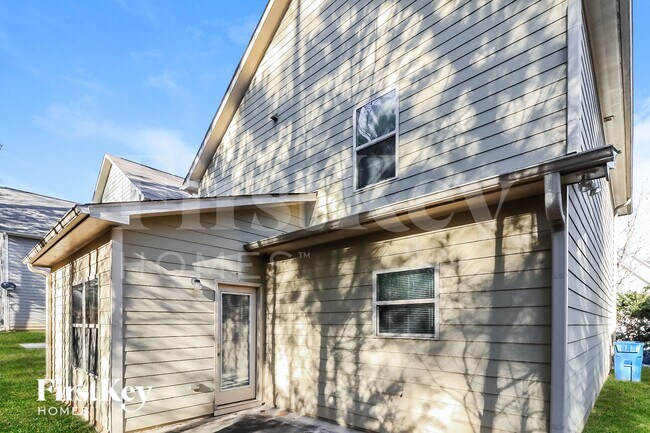 Building Photo - 466 Grenier Terrace NE