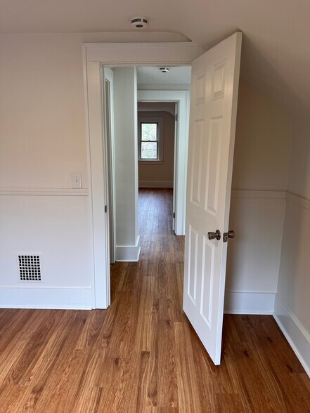 Building Photo - 905 Klem Rd