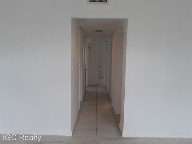 Building Photo - 3 br, 2 bath House - 907 Espanola Way