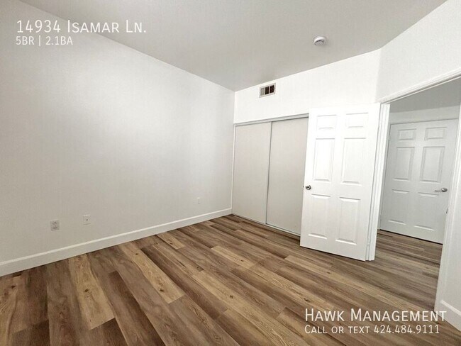 Building Photo - 14934 Isamar Ln