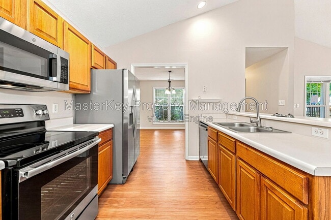 Building Photo - 6307 Forest Ridge Dr