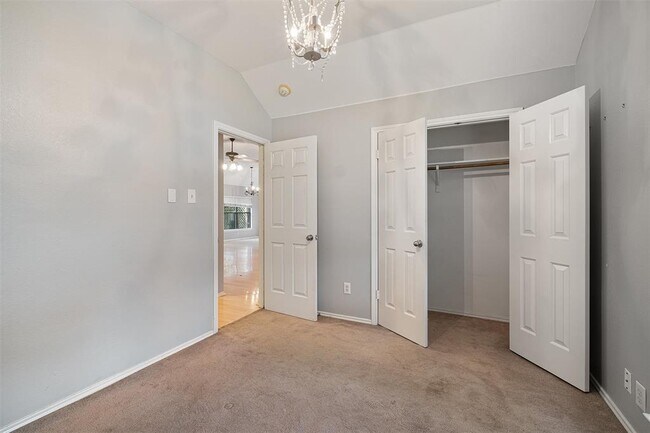 Building Photo - 3012 Hill St