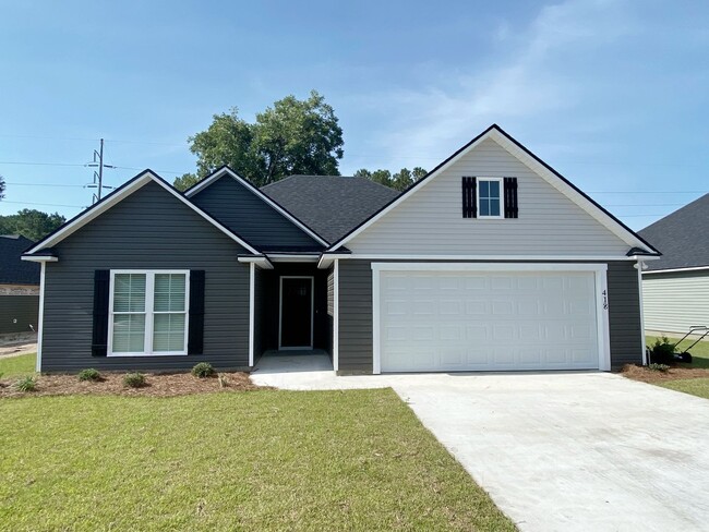 Primary Photo - Elegant & Spacious 3BD/2BA Home in Hahira ...