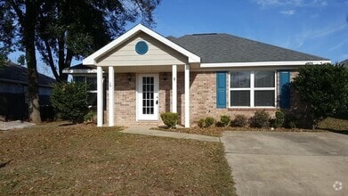 Building Photo - 3-bedroom 2-Bath Brick home in Foley, AL.