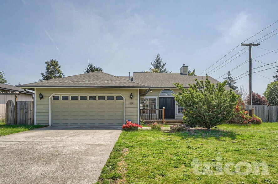 Building Photo - 302 3rd Ave SE