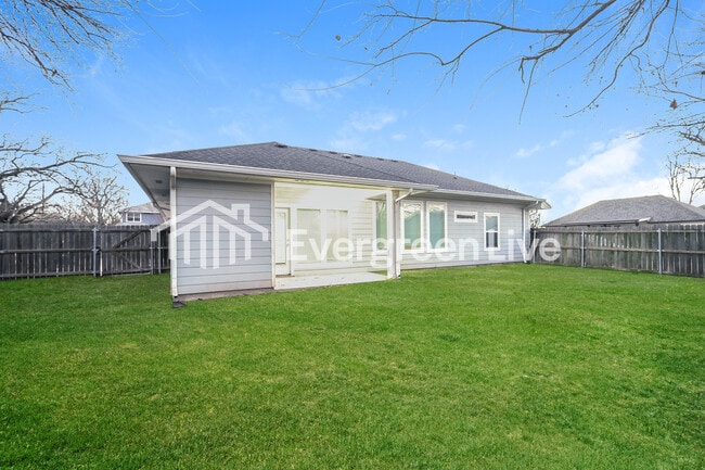 Building Photo - 612 E Parks Ave