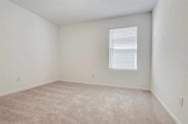 Building Photo - 300 Sycamore Pl
