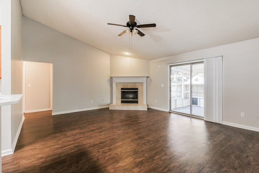 Building Photo - 13967 Ridgewick Dr