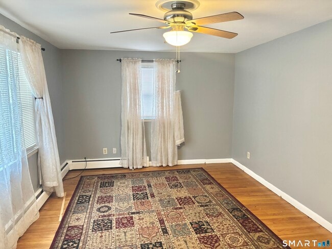 Building Photo - 33 Spring St