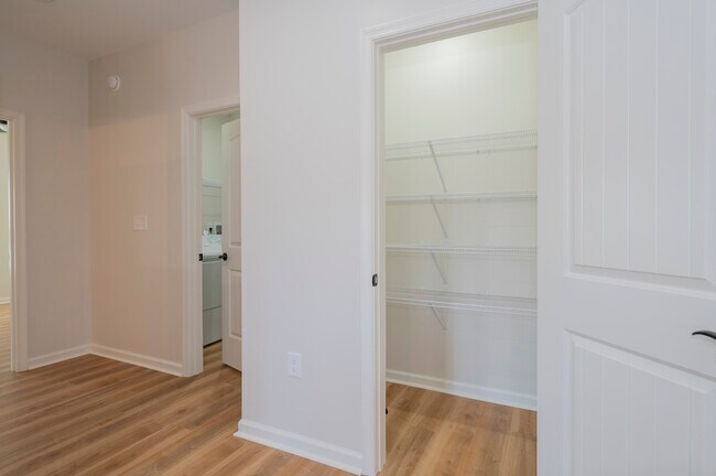 Building Photo - 128 Brenleigh Ct