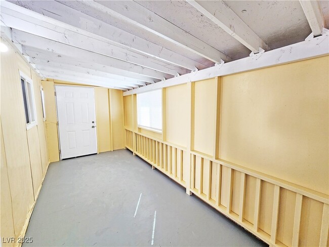 Primary Photo - 1080 W Windsong Ln