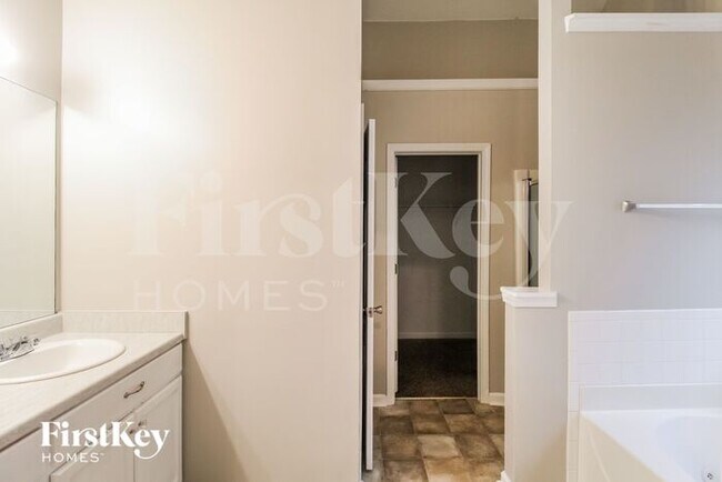 Building Photo - 232 Buckeye tr