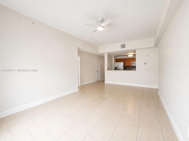 Building Photo - 1203 Town Center Dr