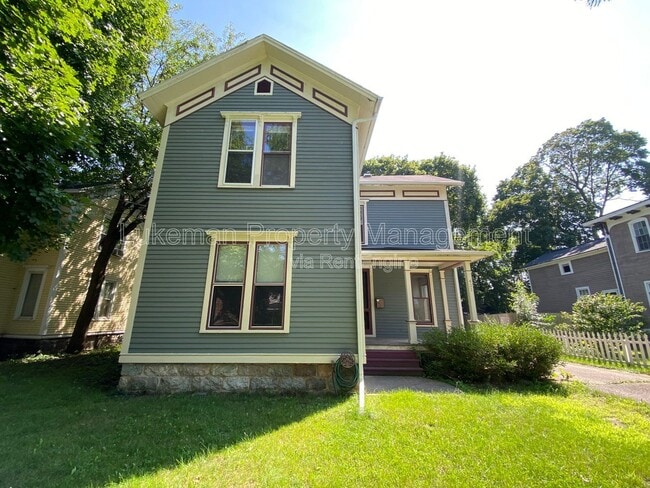 Building Photo - 431 W Vine St