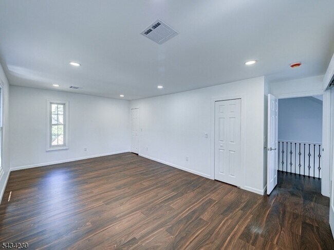 Building Photo - 217 Heywood Ave