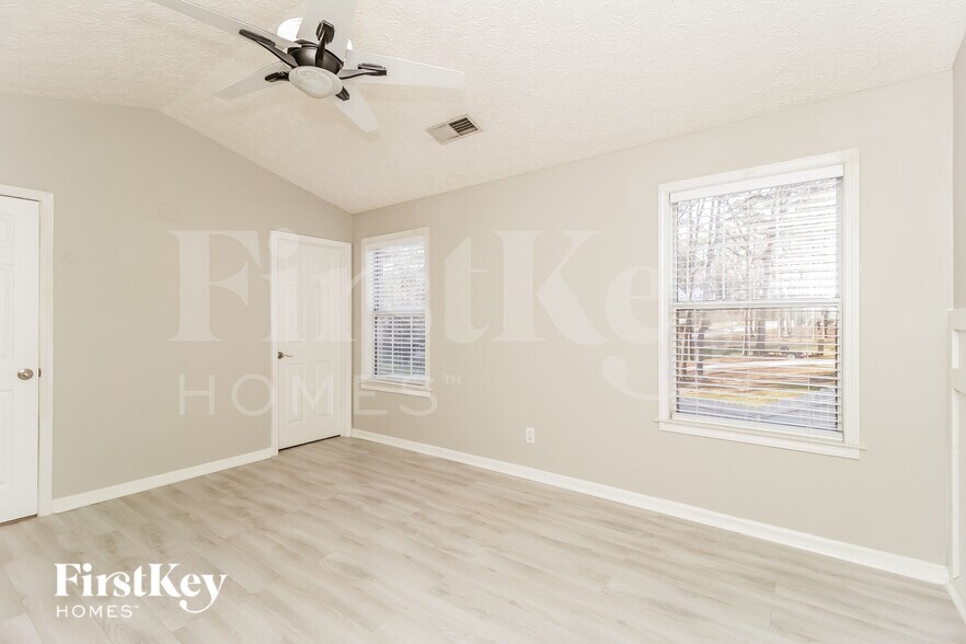 Building Photo - 25 Heartwood Crossing