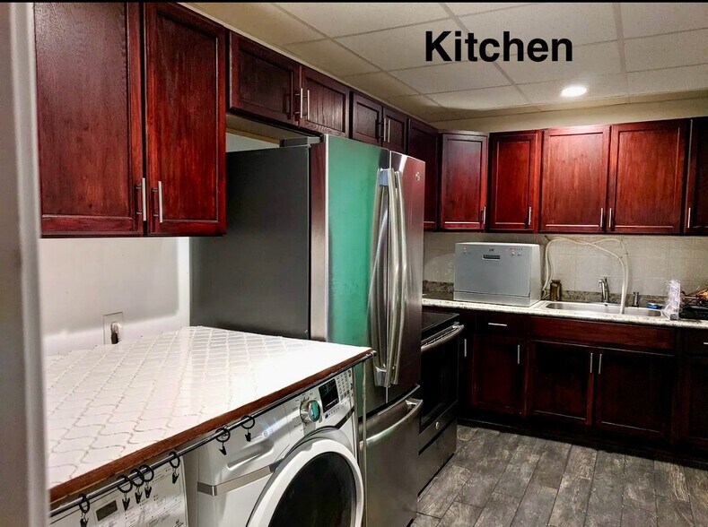 Building Photo - 968 Tyrell Dr