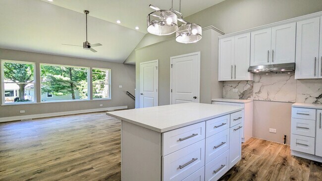 Building Photo - 21367 W Starry Ln