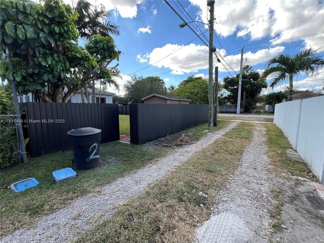 Building Photo - 189 Glendale Dr