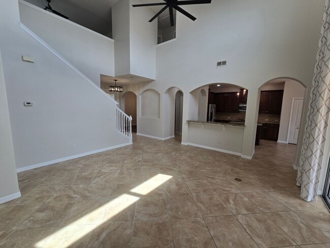 Building Photo - Luxurious Single-Family Home in Secluded Mount Dora Community