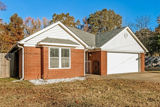 Building Photo - 93 Bloomington Cove