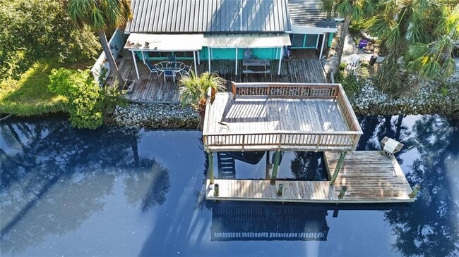 Building Photo - 8825 Oak St