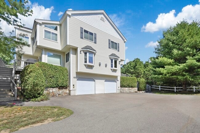 Primary Photo - 1303 Old Bridge Ln