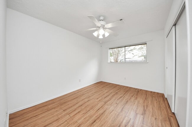 Building Photo - 17003 Amidon Dr