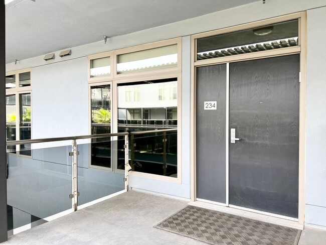 Building Photo - MOVE IN SPECIAL!!! FIRST MONTH FREE!!! LUX...