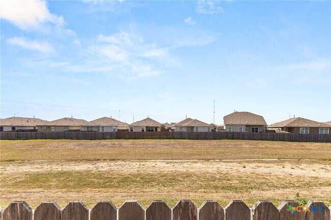 Building Photo - 2844 Rosefinch