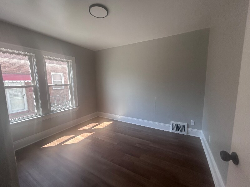Building Photo - 10108 Park Heights Ave