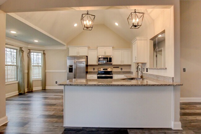 Building Photo - Sharp 3bed 2 ba.  upgrades throughout.