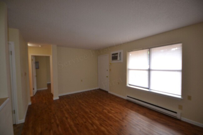 Building Photo - Dogwood Apartments