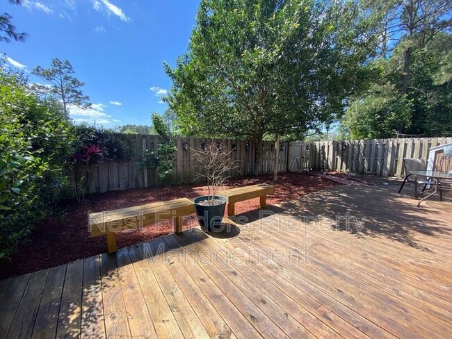 Building Photo - 11866 Ashbrook Cir N